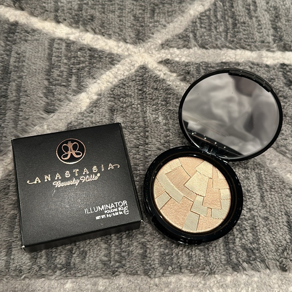 Anastasia Illuminator Highlighter - Never Used